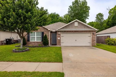 14826 S Hudson Ave, Bixby, OK 74008