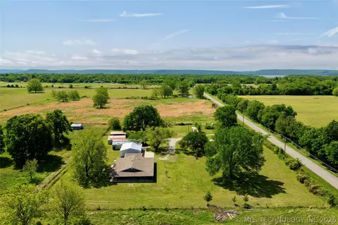 424398 Texanna Rd, Checotah, OK 74426