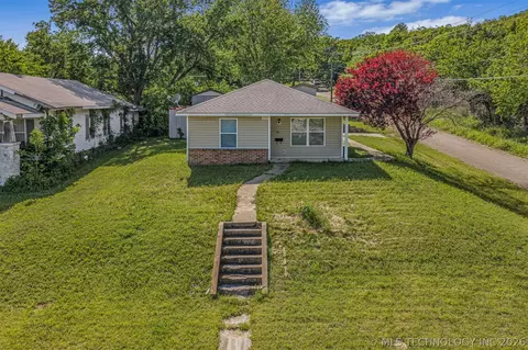 1811 Revard Ave, Pawhuska, OK 74056