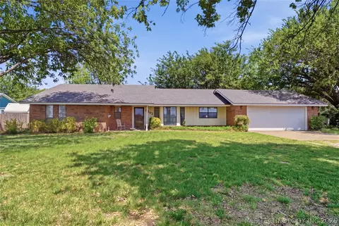 5202 W Rupe Ave, Enid, OK 73703