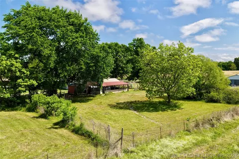 2 Texanna Rd, Checotah, OK 74432 photo 3