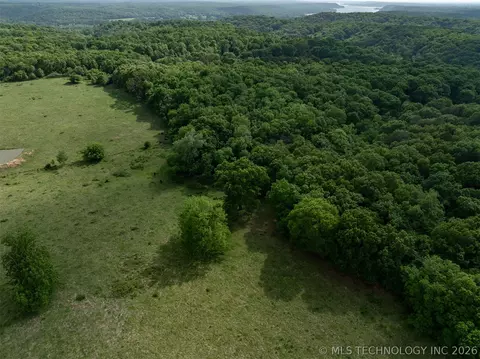 10464 E 420 Rd, Strang, OK 74367 photo 2