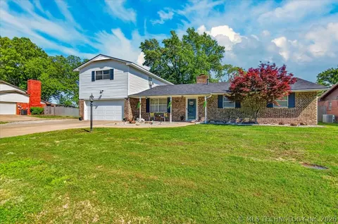 502 S Barclay Ave, Dewey, OK 74029