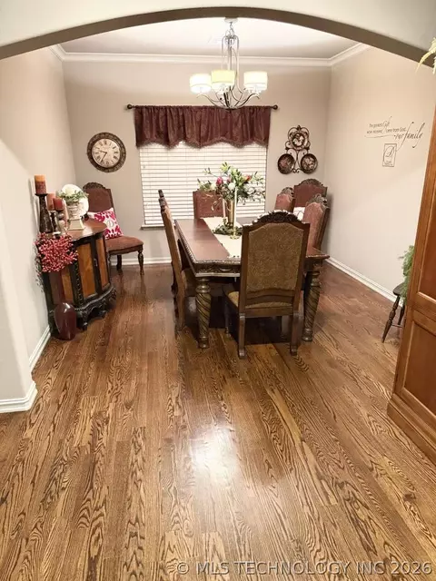 Dining - 18522 E 42nd St, Tulsa, OK 74134 photo 3 of 4