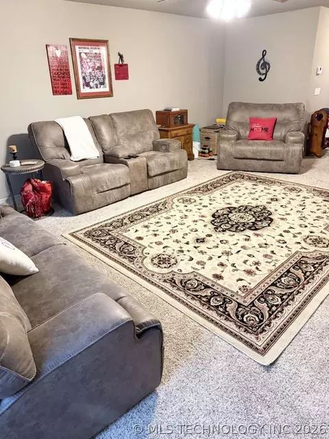 Living - 18522 E 42nd St, Tulsa, OK 74134 photo 5 of 5