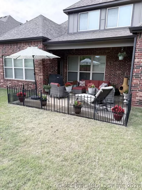 Exterior - 18522 E 42nd St, Tulsa, OK 74134 photo 7 of 8