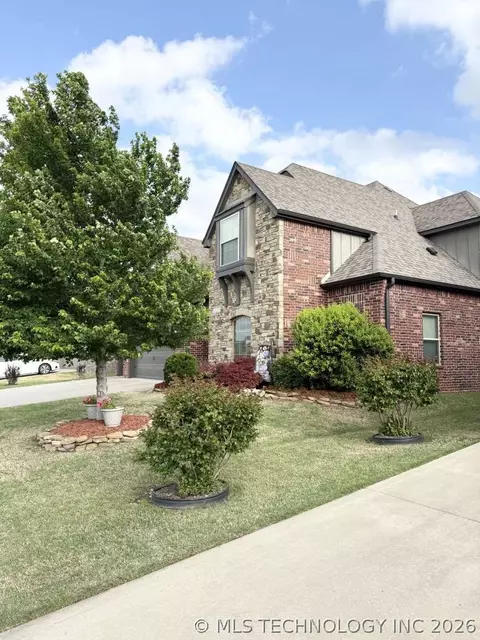 Exterior - 18522 E 42nd St, Tulsa, OK 74134 photo 3 of 8