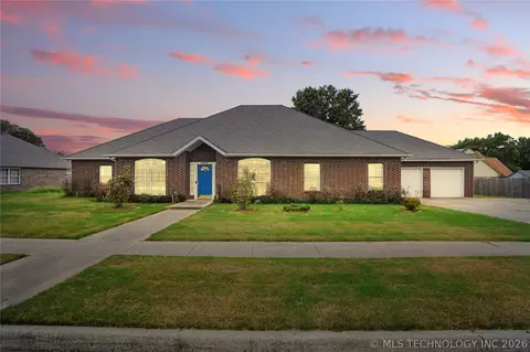 13846 S Nyssa Pl, Glenpool, OK 74033