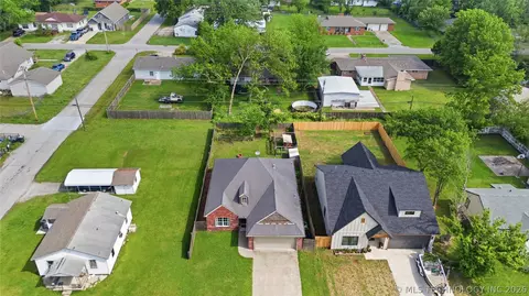 View/Area - 409 E Pine St, Skiatook, OK 74070 photo 1 of 5