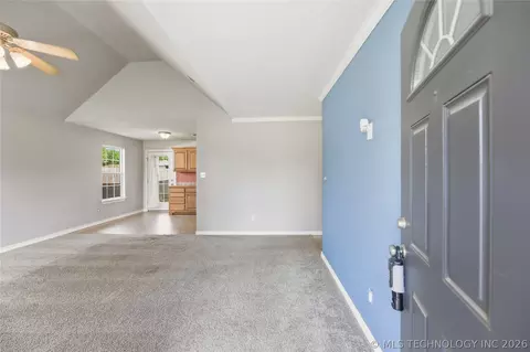 Entry Way - 409 E Pine St, Skiatook, OK 74070 photo 1 of 1