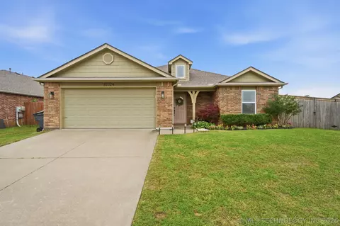 10324 S Olmsted Pl, Jenks, OK 74037
