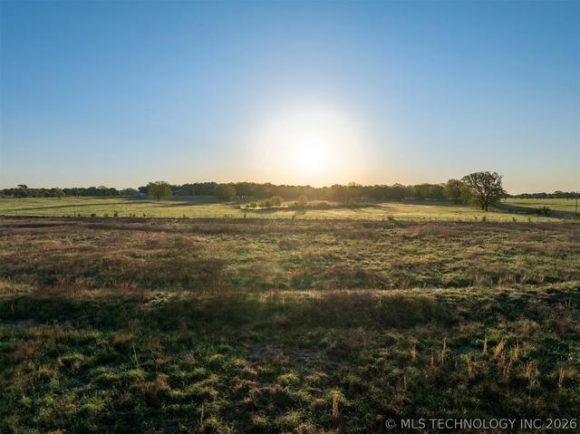 7 N 300 Rd, Okmulgee, OK 74447