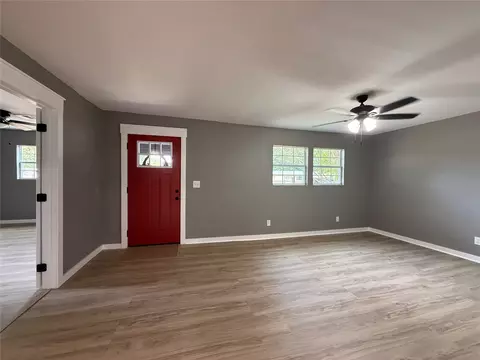 Living - 702 6th Ave, Warner, OK 74469 photo 3 of 5