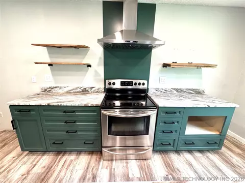 Kitchen - 1109 Palmer Ln, Eufaula, OK 74432 photo 3 of 4