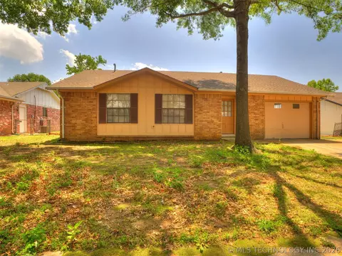 413 W Birmingham St, Broken Arrow, OK 74011