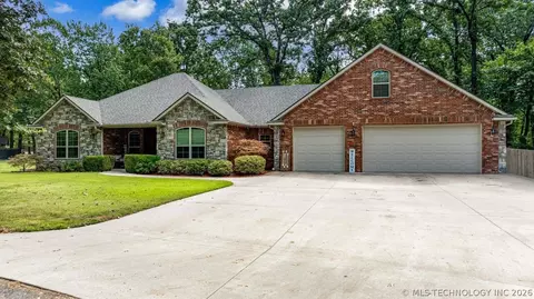 29524 S 585 Ct, Grove, OK 74344