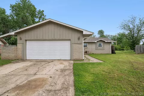 120 Granada Pl, Mannford, OK 74044