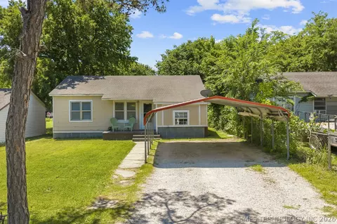 1713 W Wynnewood Ave, Sulphur, OK 73086