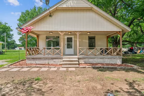 218 S Whitaker St, Pryor, OK 74361