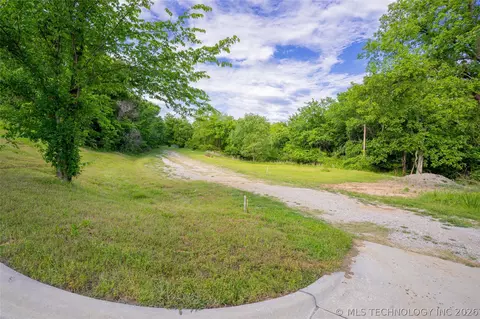 521 N Hickory St, Sapulpa, OK 74066
