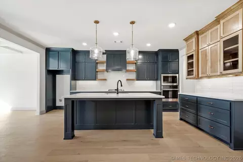 Kitchen - 7109 E Queens St, Broken Arrow, OK 74014 photo 1 of 6