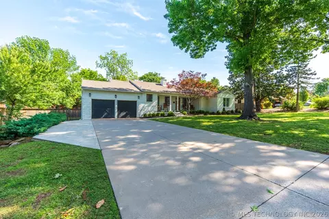 2415 E 36th Pl, Tulsa, OK 74105