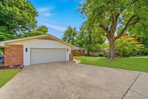 3525 S Urbana Ave, Tulsa, OK 74135