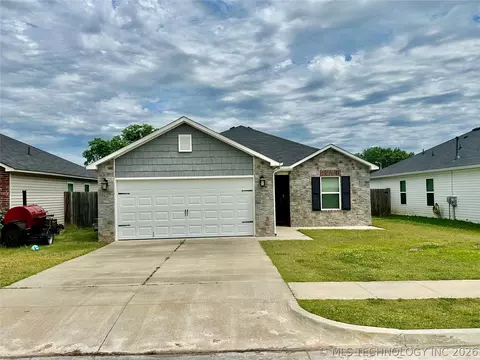 10561 S 284th East Ave, Coweta, OK 74429