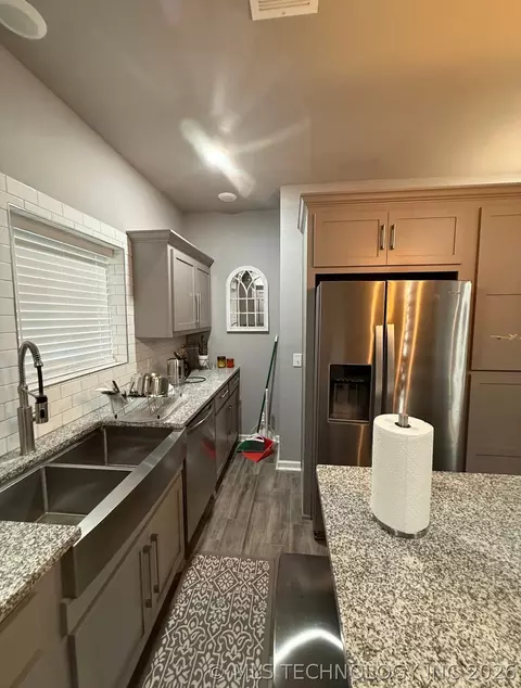 10356 Fig Rd, Henryetta, OK 74437 photo 9