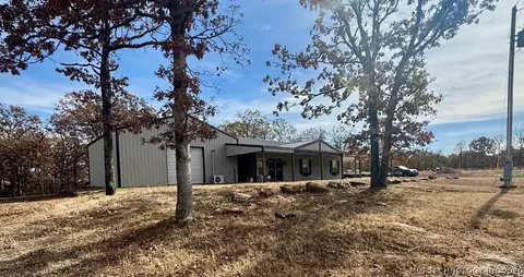 10356 Fig Rd, Henryetta, OK 74437