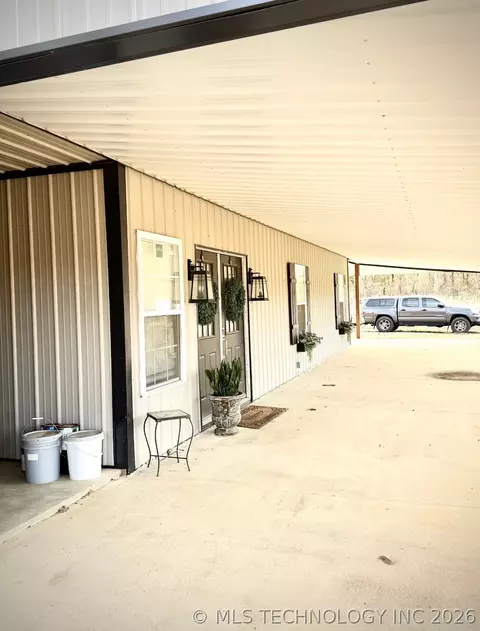 10356 Fig Rd, Henryetta, OK 74437 photo 5