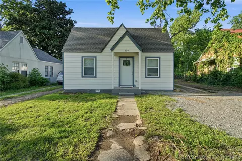 220 W Seneca St, Tahlequah, OK 74464