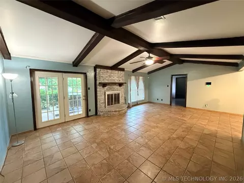 Living - 5202 Pheasant Run Rd, Durant, OK 74701 photo 1 of 4