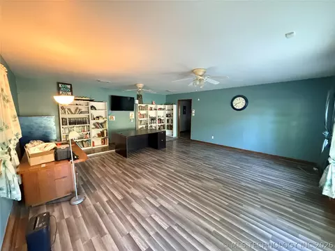 Living - 5202 Pheasant Run Rd, Durant, OK 74701 photo 3 of 4
