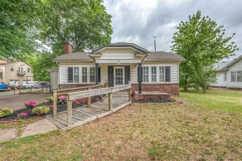 1901 E 9th St, Okmulgee, OK 74447
