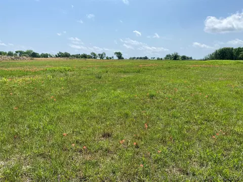 7866 Homestead Dr, Mounds, OK 74047