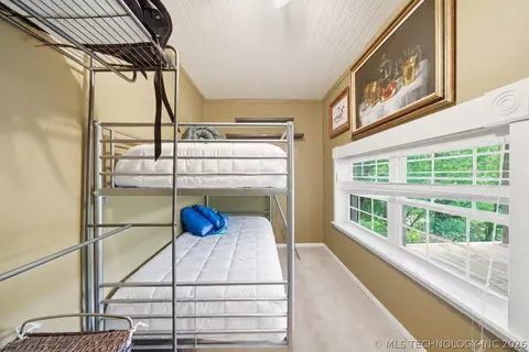 Bedroom - 4248 W Pilot Dr, Hulbert, OK 74441 photo 2 of 2