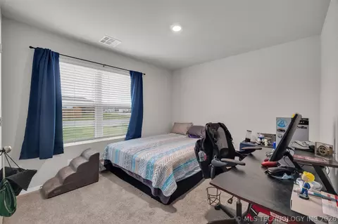 Bedroom - 23317 E 114th St S, Broken Arrow, OK 74014 photo 8 of 9