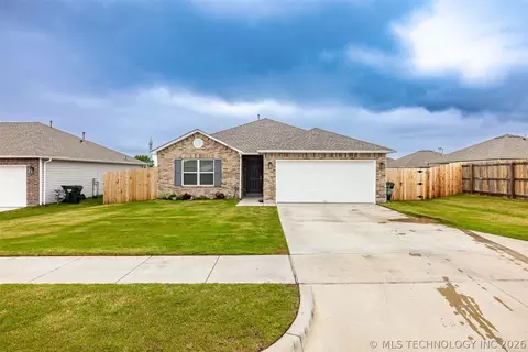 23317 E 114th St S, Broken Arrow, OK 74014