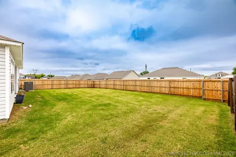 Exterior - 23317 E 114th St S, Broken Arrow, OK 74014 photo 8 of 8