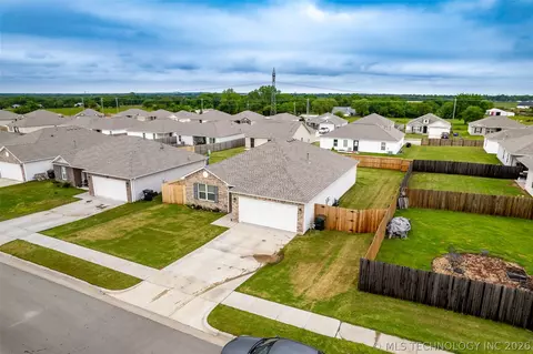 View/Area - 23317 E 114th St S, Broken Arrow, OK 74014 photo 2 of 5
