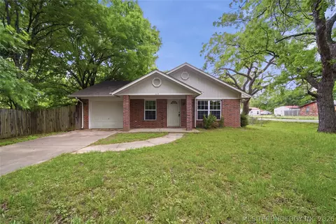 503 Quail Lake Dr, Henryetta, OK 74437