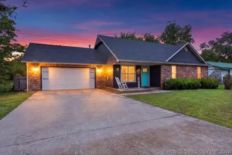 610 N Main St, Wagoner, OK 74467