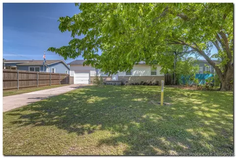 2541 W Cameron St, Tulsa, OK 74127