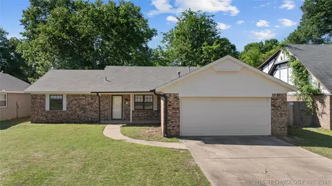 1929 W Oakridge St, Broken Arrow, OK 74012