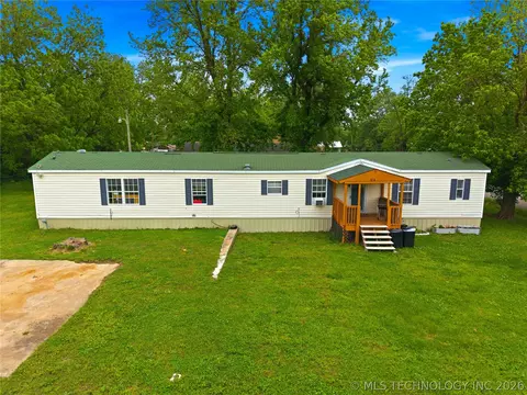 1184 S Lake St, Westville, OK 74965