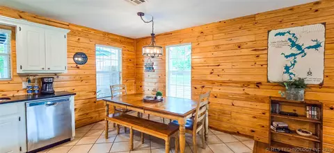 Dining - 56 Delaware St, Eufaula, OK 74432 photo 1 of 3