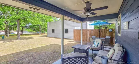 Exterior - 56 Delaware St, Eufaula, OK 74432 photo 9 of 18