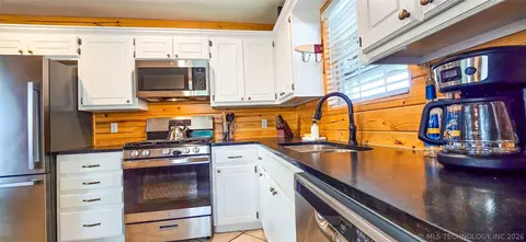 Kitchen - 56 Delaware St, Eufaula, OK 74432 photo 3 of 5