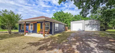 Exterior - 56 Delaware St, Eufaula, OK 74432 photo 14 of 18